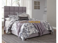 Dolante Upholstered Bed with Square Tufting