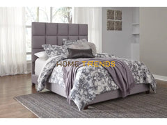 Dolante Upholstered Bed with Square Tufting